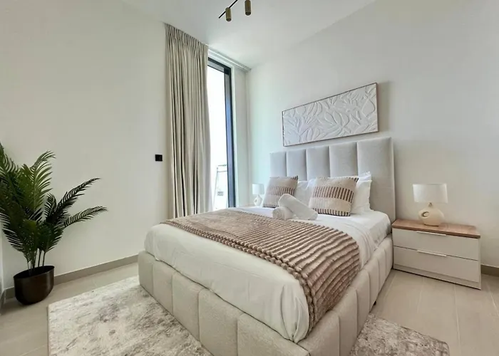 Relax In Style 1Br Haven In Binghatti Venus!