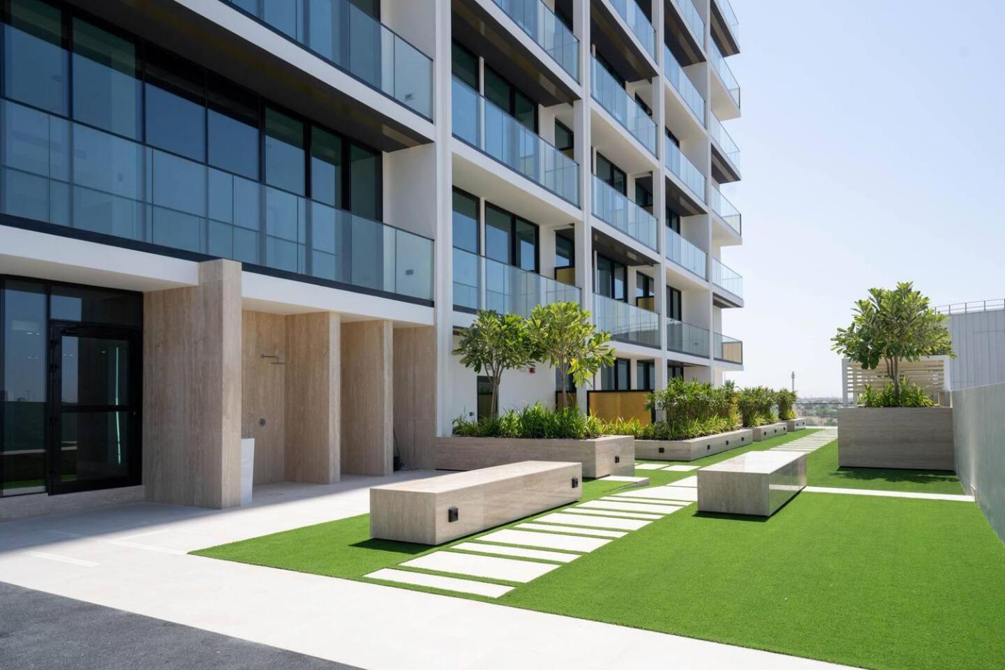 Relax In Style 1br Haven In Binghatti Venus! Apartment