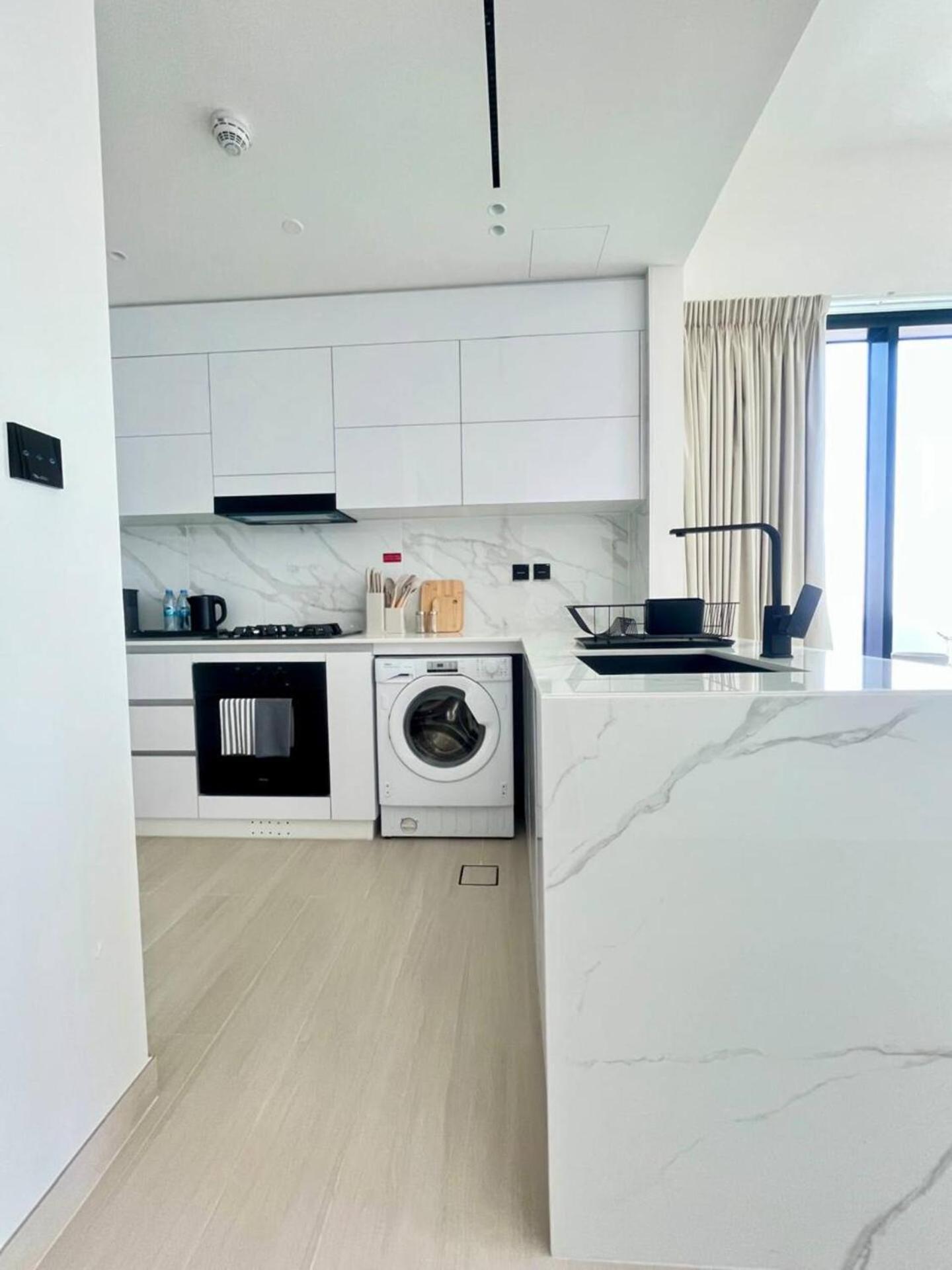 Relax In Style 1br Haven In Binghatti Venus! Apartment